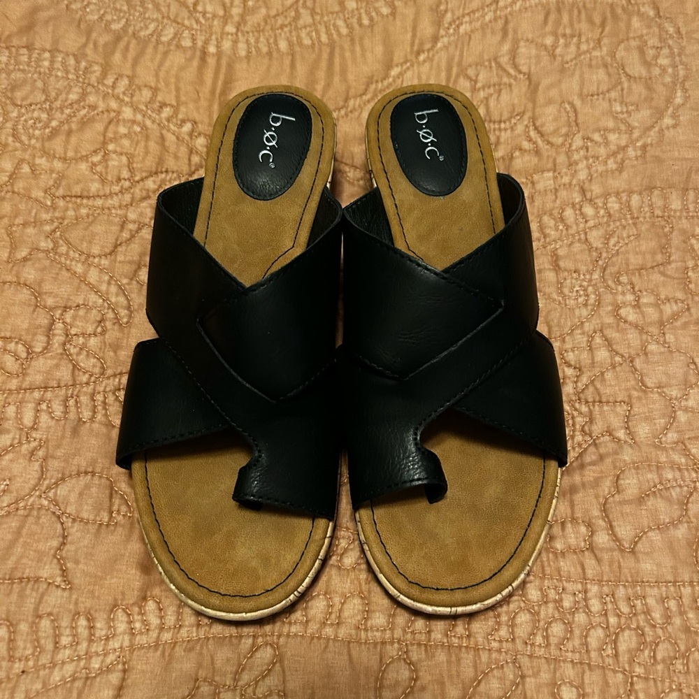 b.o.c Black and Brown Slide Sandals